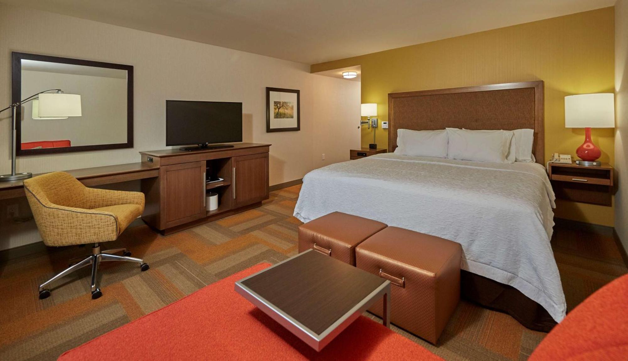 Hampton Inn & Suites Hood River Exterior photo