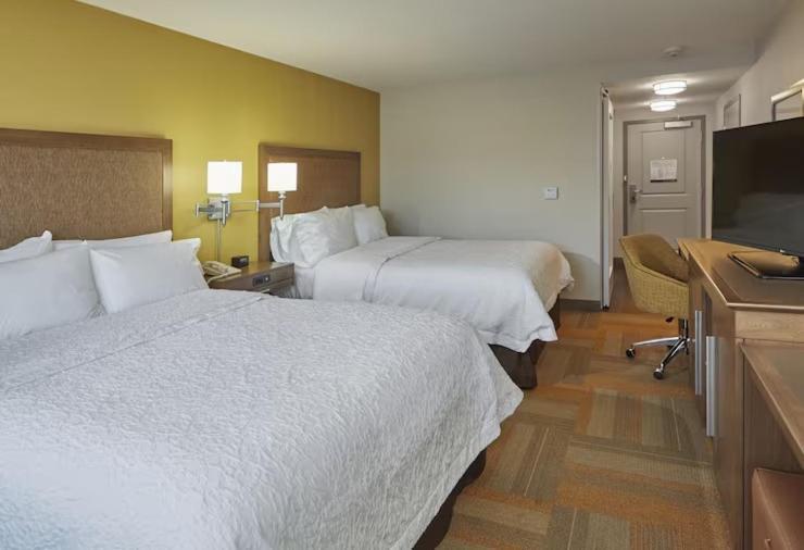 Hampton Inn & Suites Hood River Exterior photo