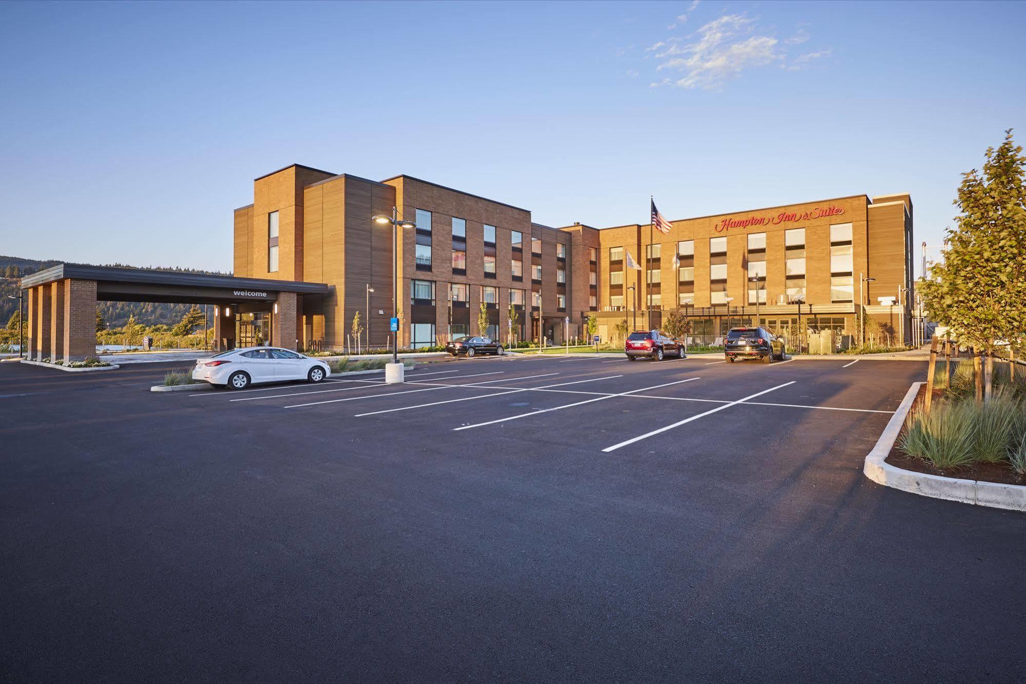 Hampton Inn & Suites Hood River Exterior photo
